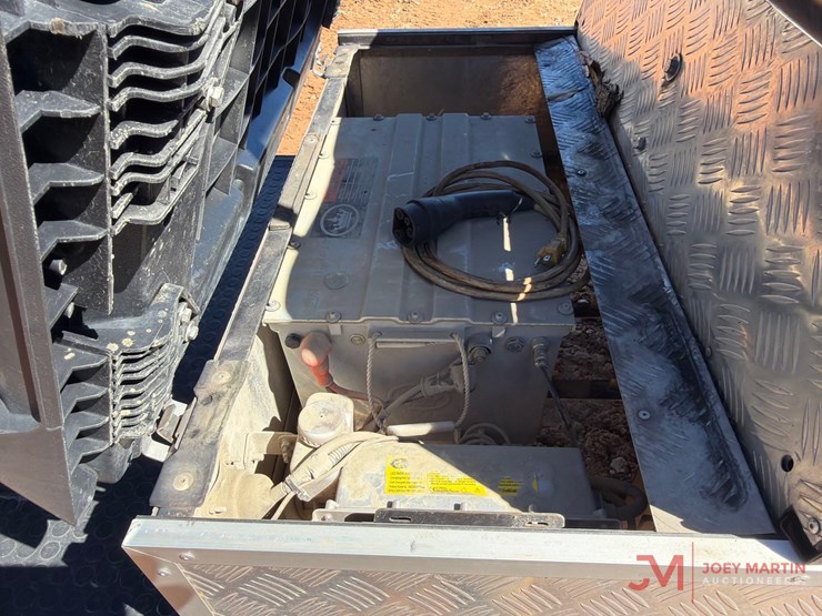 evolution-turfman-800-electric-golf-cart-image-9