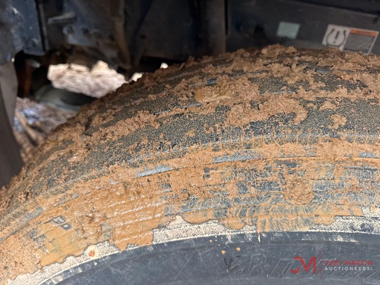 2017-peterbilt-rollback-truck-image-21