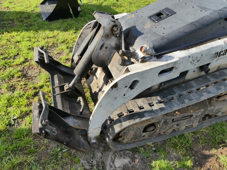 2004-bobcat-mt52-image-8