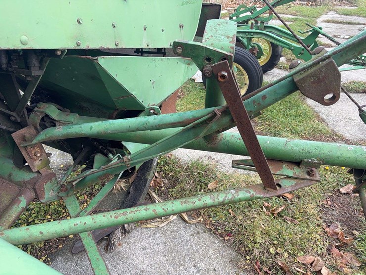 john-deere-no.8-image-10