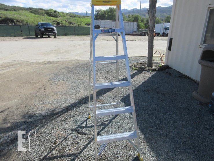 werner-6'-aluminum-step-ladder-image-1