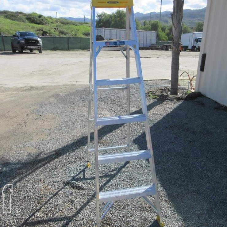 WERNER 6' ALUMINUM STEP LADDER