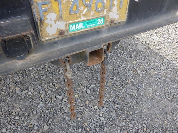 1996-freightliner-fl70-image-29