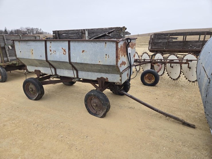 #353-•-galvanized-barge-box-image-1