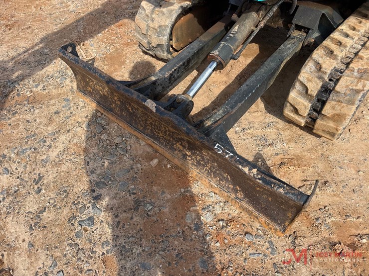 ihi-25gx2-mini-excavator-image-15