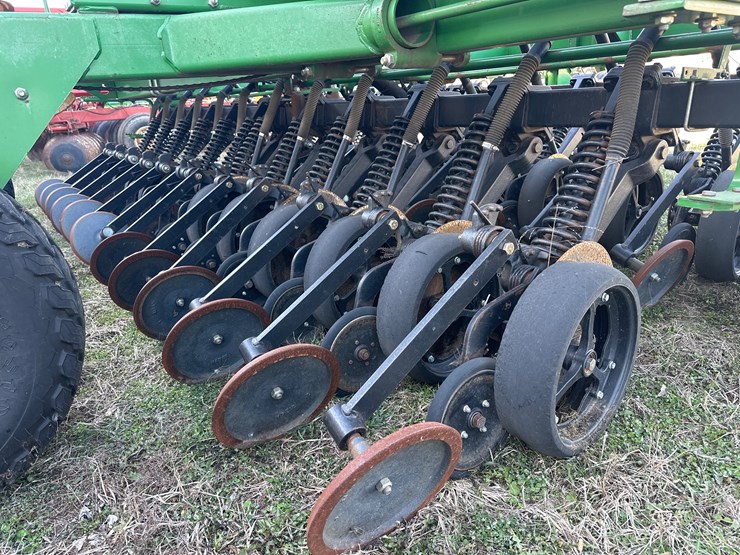 john-deere-750-image-12