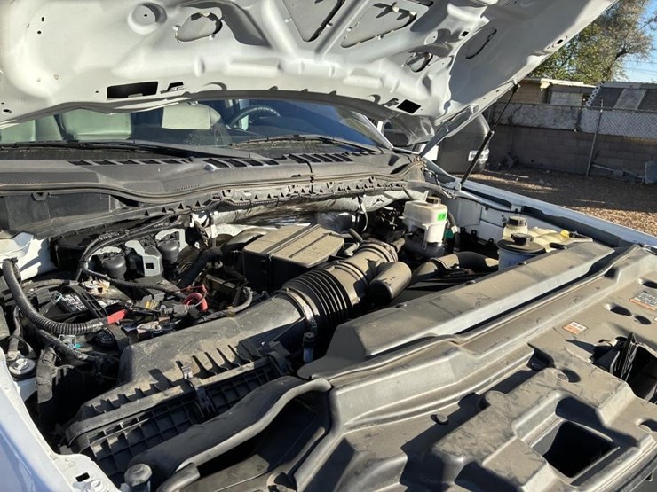 2022-ford-f450-xl-image-9