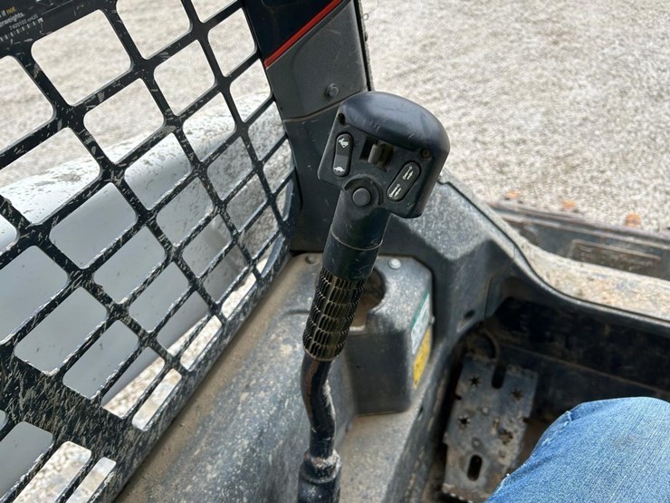 2021-bobcat-t66-image-25