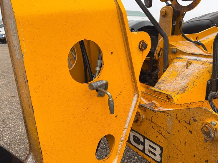 jcb-512-56-image-2