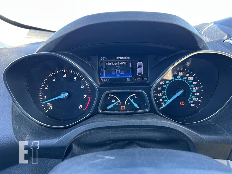 2013-ford-escape-sel-image-24