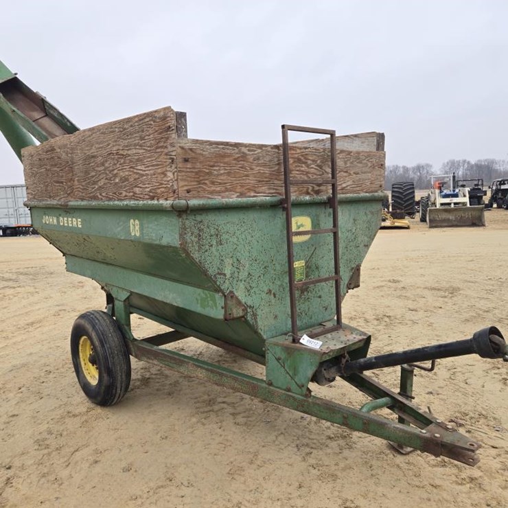 JOHN DEERE 68