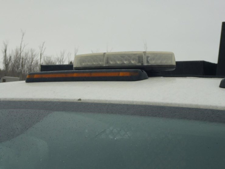 2014-chevrolet-3500-image-44