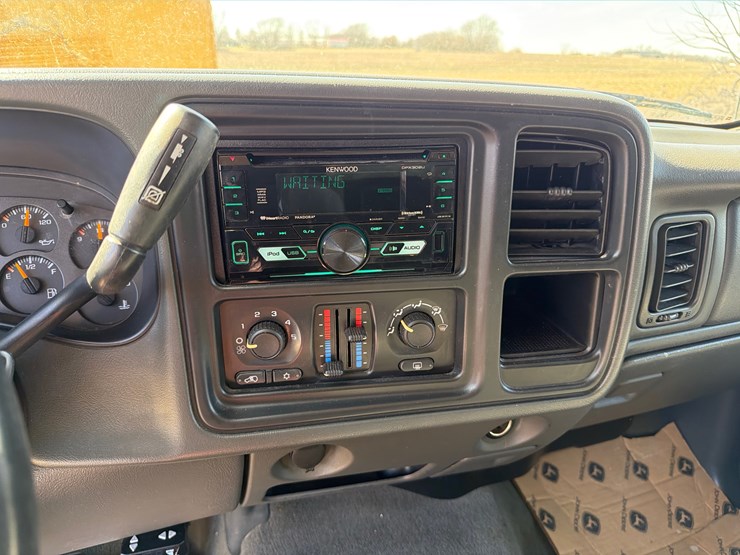 chevrolet-2500hd-image-8