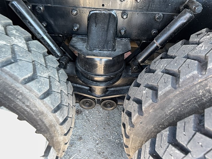 2017-kenworth-t880-image-7