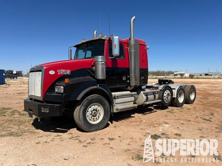 2014-western-star-4900-image-1