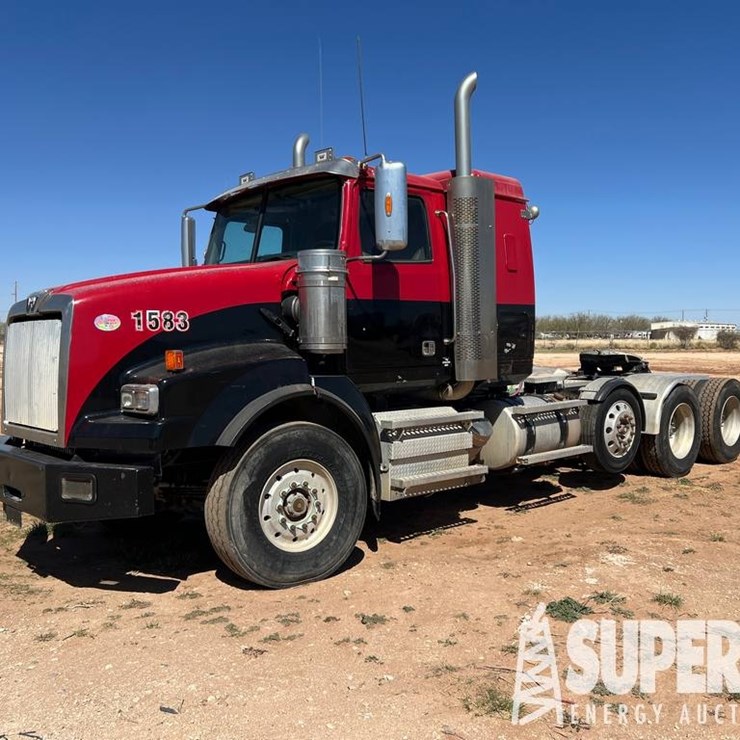 2014 WESTERN STAR 4900