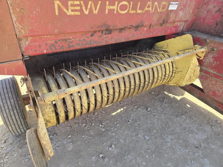 new-holland-315-image-3