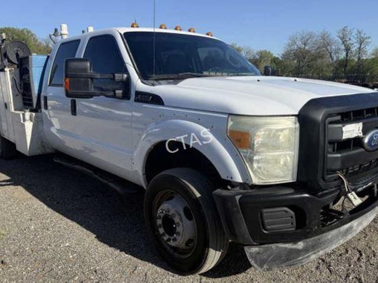2011-ford-f550-image-3