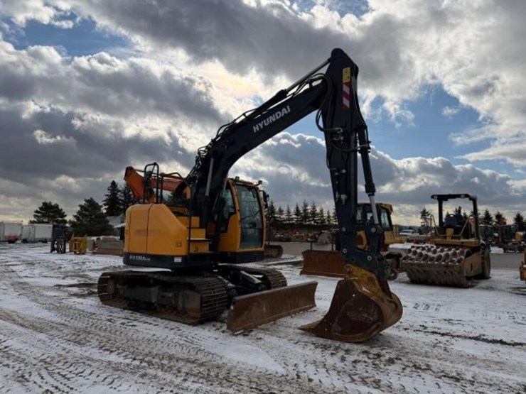 2023-hyundai-hx130a-lcr-image-3