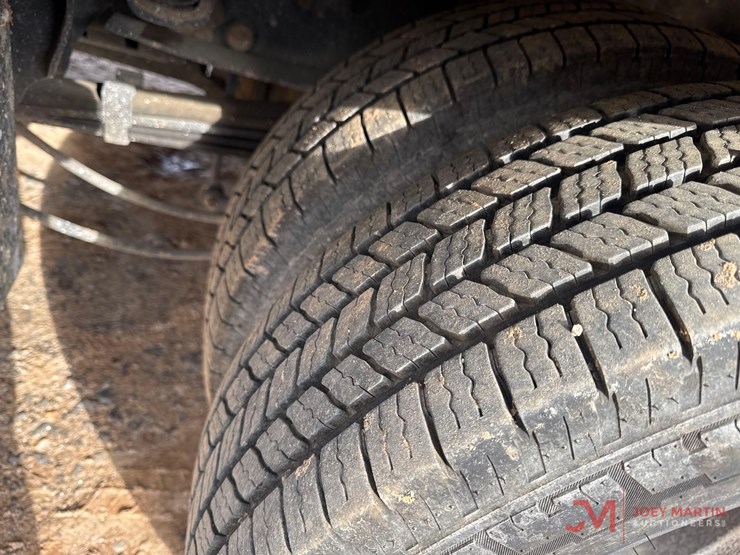 2020-ford-f350-xl-image-10