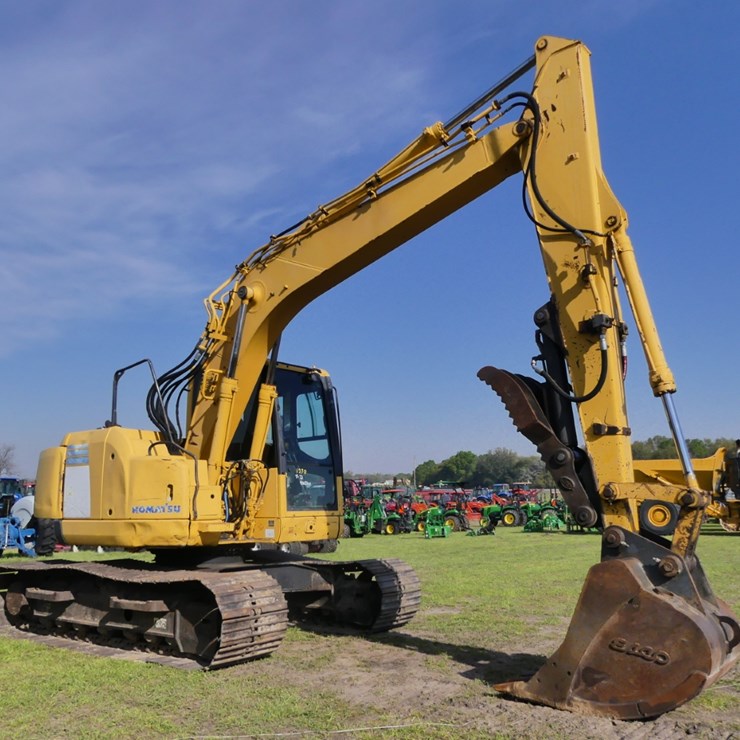 KOMATSU PC138US