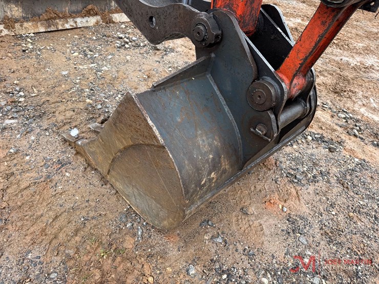 2012-kubota-kx057-4-image-11