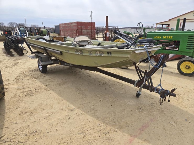 #387-•-polar-kraft-pond-boat-and-trailer-image-3