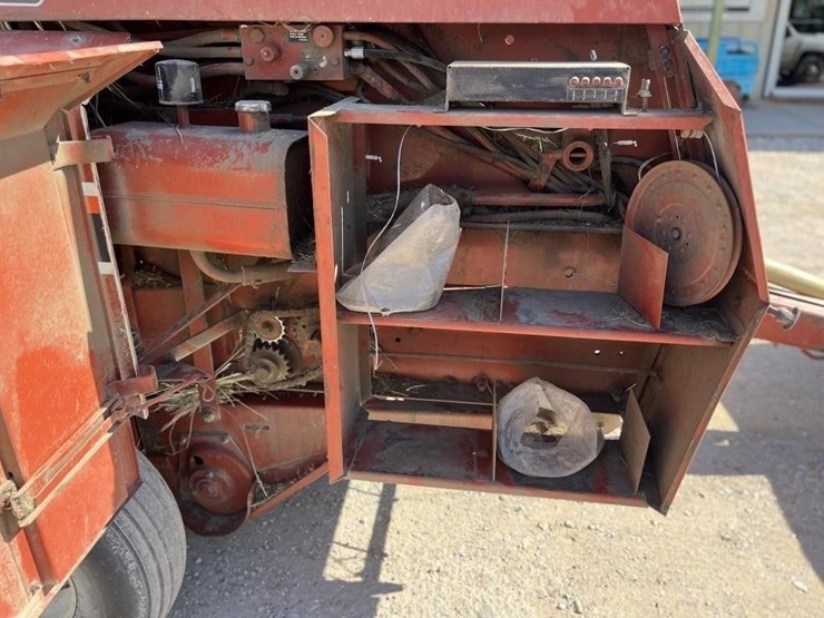 l2---heston-560-baler-image-7
