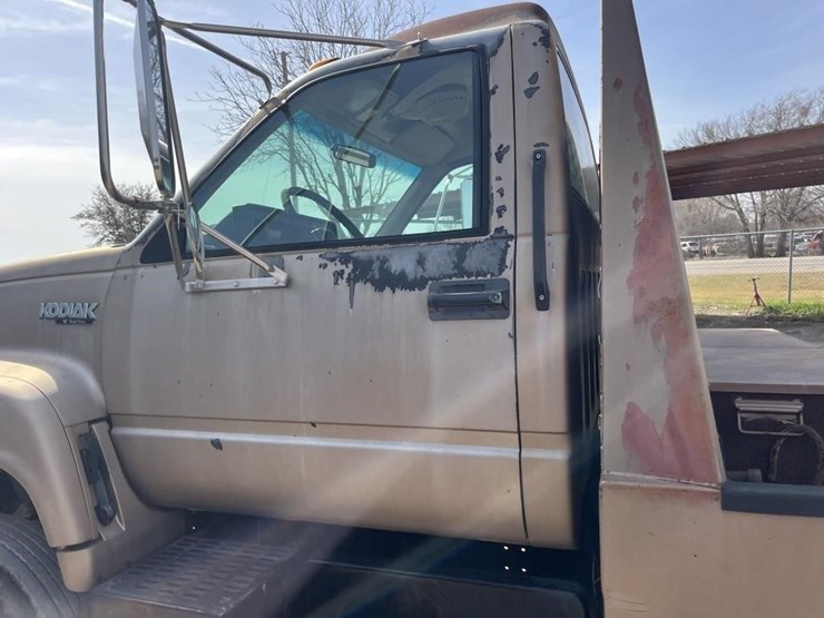 l2---1996-chevy-kodiak-image-6