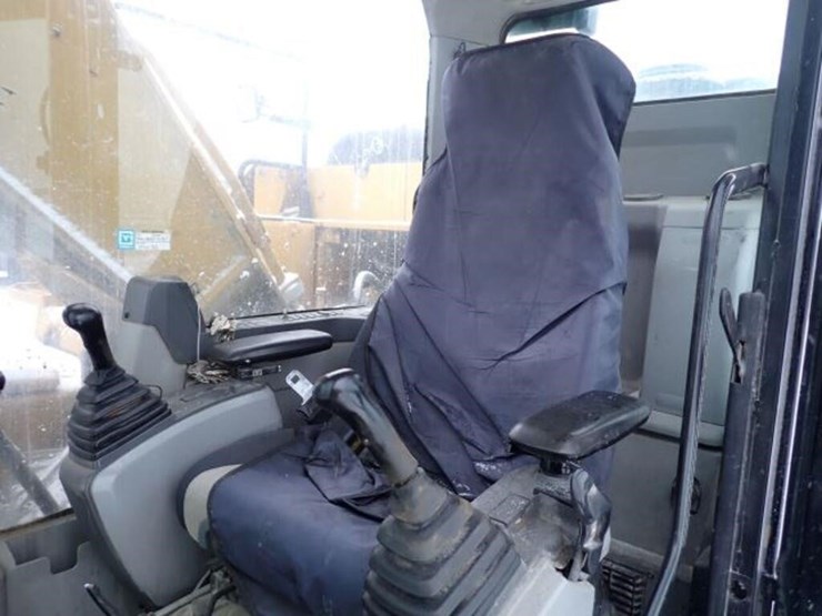 2017-caterpillar-320fl-image-12