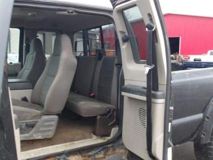 2010-ford-f250-xlt-image-48