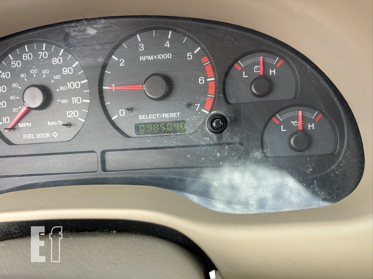 2004-ford-mustang-image-15