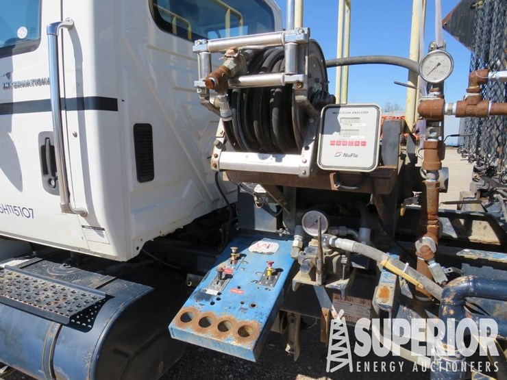 2005-international-durastar-4400-image-10