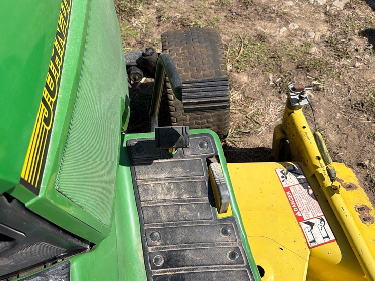 john-deere-425-image-12