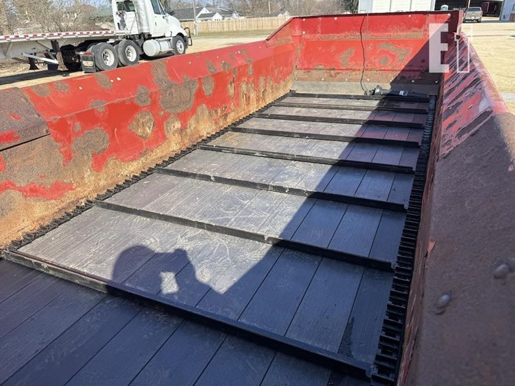 2013-new-holland-165-image-7