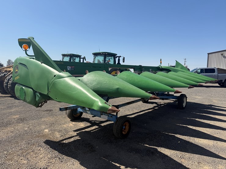 john-deere-608c-image-3