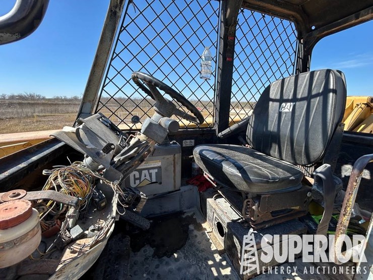 caterpillar-th103-image-3