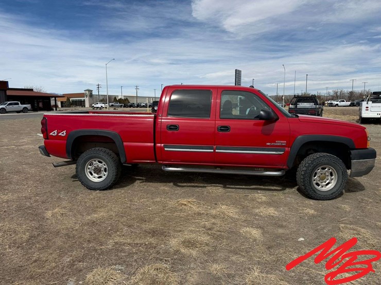 2004-chevrolet-2500-image-7