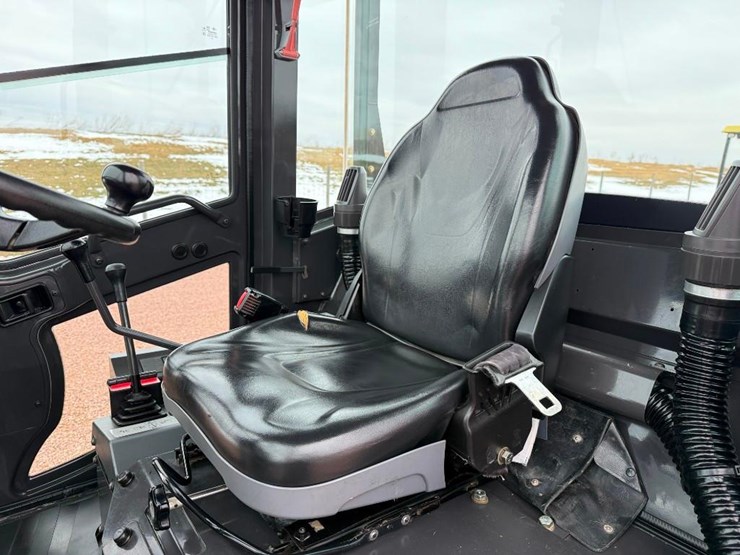 2021-hitachi-zw50-5b-image-47