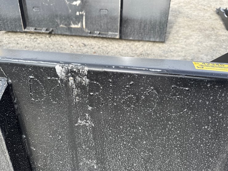 #2092-•-unused-90"-skid-steer-bucket-w/blade-inv#-42345-image-6