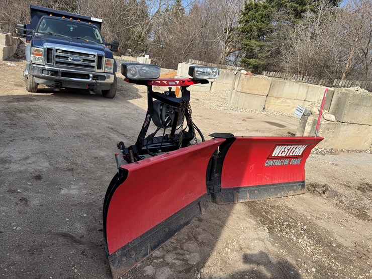 2012-ford-f550-xlt-image-27