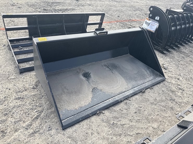 #2098-•-unused-66"-skid-steer-bucket-w/blade-inv#-42350-image-1