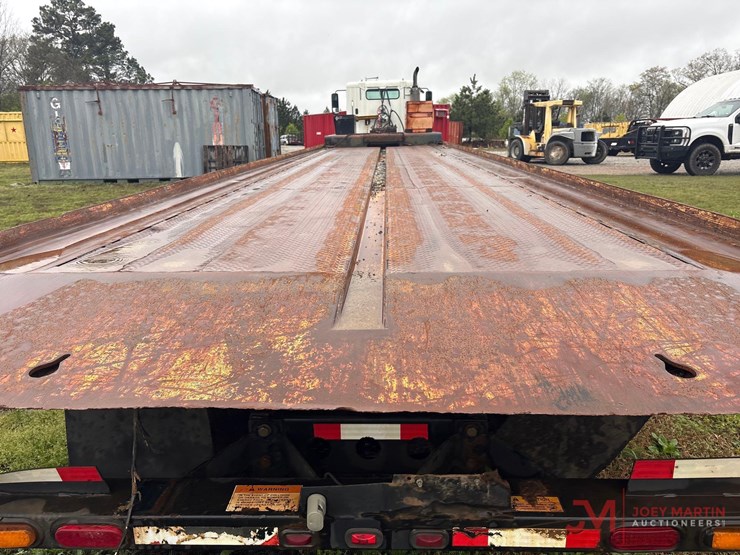 landoll-330b-tilt-deck-trailer,-vin:-,-sliding-axle,-winch,-d-rings-image-4