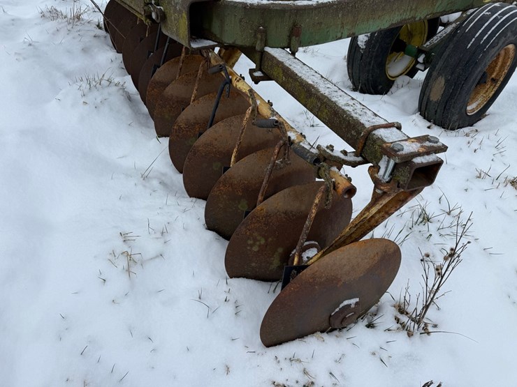 john-deere-220-image-6