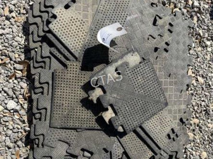 #62-•-exercise-mats---assorted-sizes---used-image-1