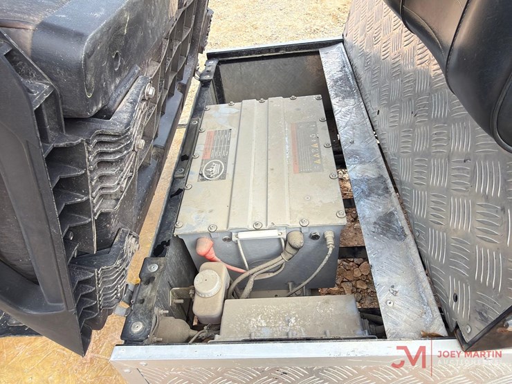 evolution-turfman-800-electric-golf-cart-image-10