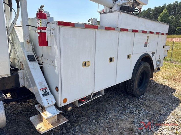 2011-international-7400-image-10