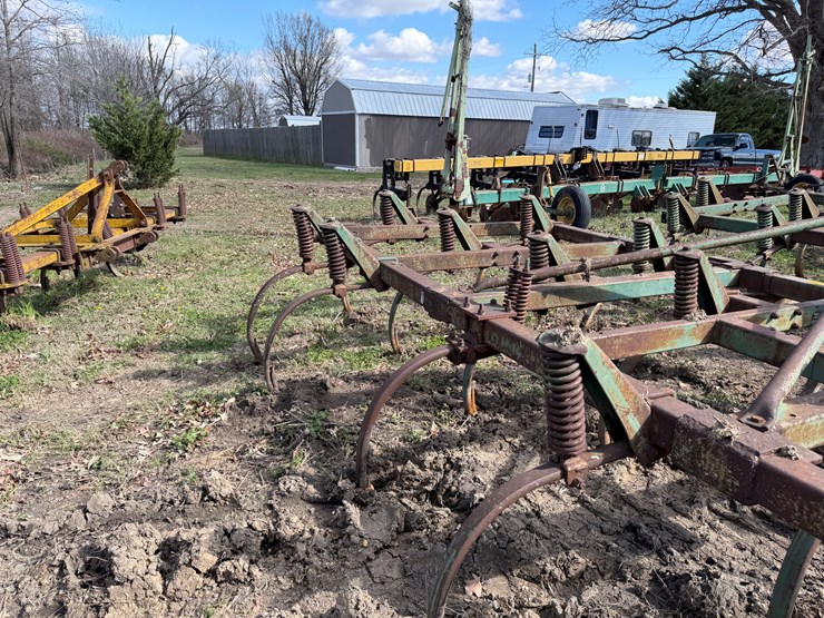 john-deere-17-image-30