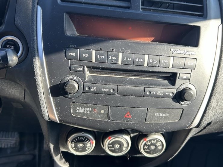 2011-mitsubishi-outlander-image-15