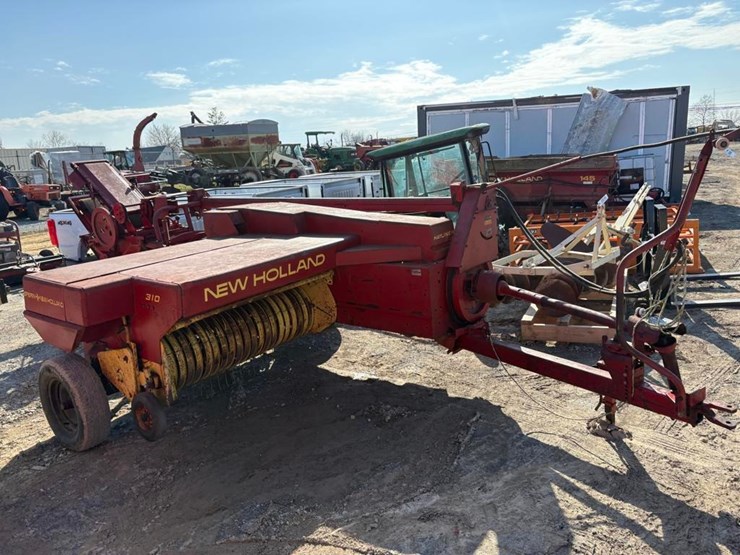 new-holland-310-image-2